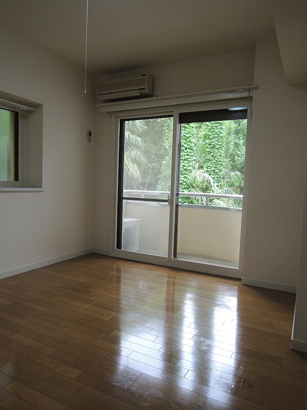 物件内観写真10　(他のお部屋の写真です。)