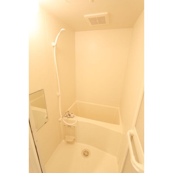 浴室(同シリーズタイプの室内写真となります)