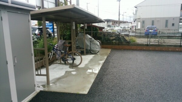 建物設備(駐輪場)