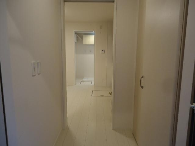 物件内観写真12　(廊下)