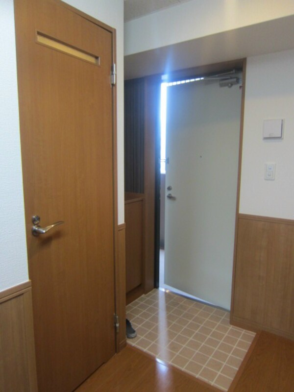 玄関(現状優先)