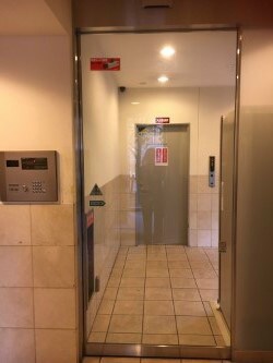 物件外観写真7　(オートロック)