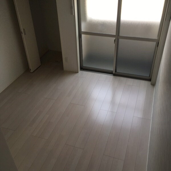 居室(同タイプのお部屋の室内写真となります。)