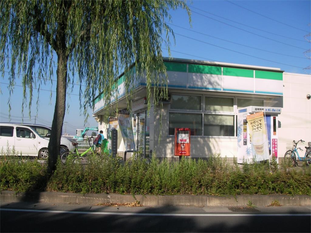 物件外観写真5　(ファミリｰマｰト 多賀城育英高校前店（374m）)