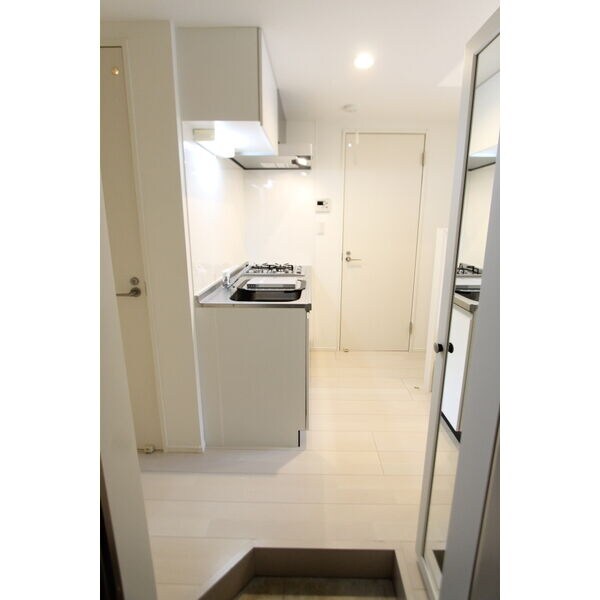 玄関(同タイプのお部屋の写真です。)