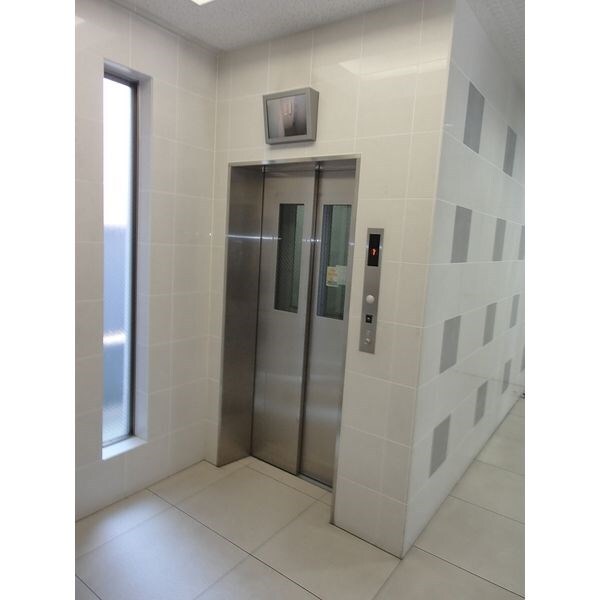 物件外観写真2　(エレベーター)