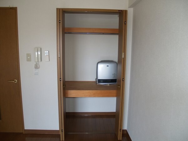 物件内観写真7　(収納)