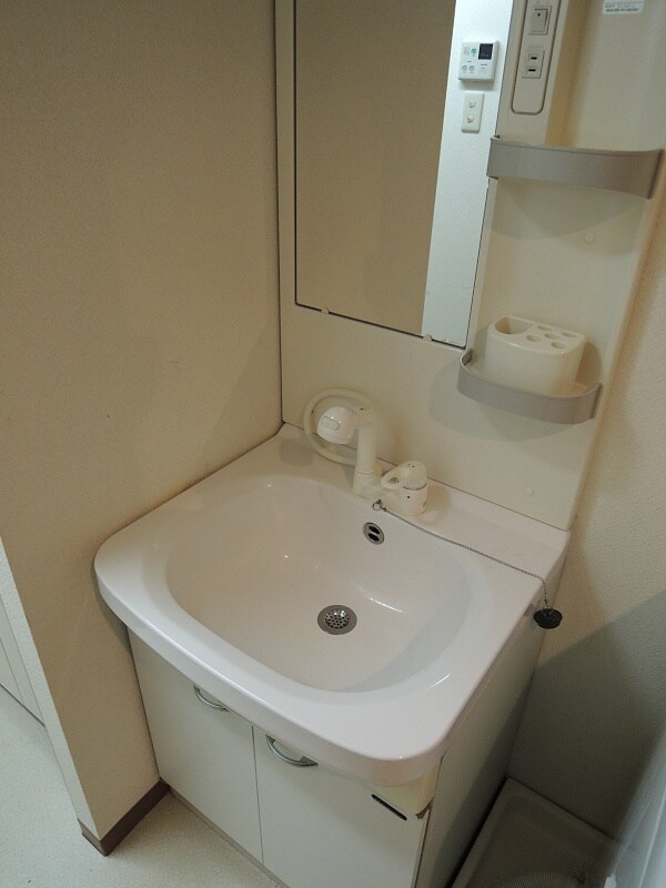 物件内観写真12　(独立洗面台付き)