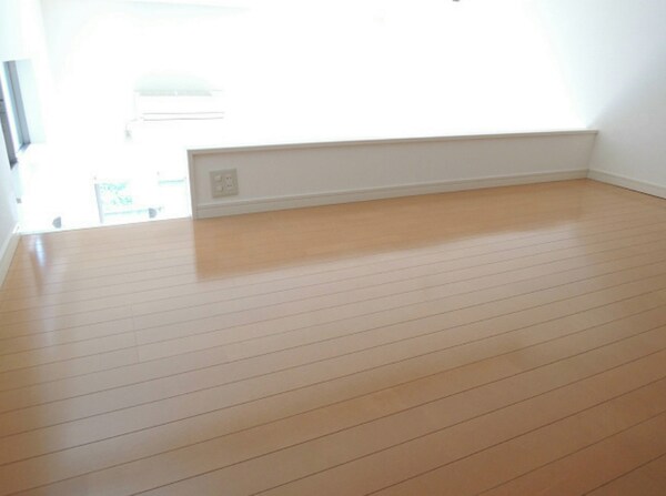 寝室(同タイプのお部屋の写真です。)