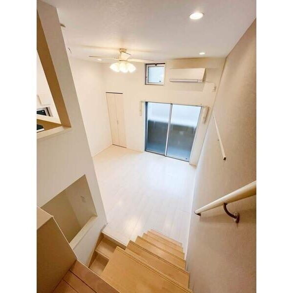 物件内観写真16　(同タイプのお部屋の写真です。)