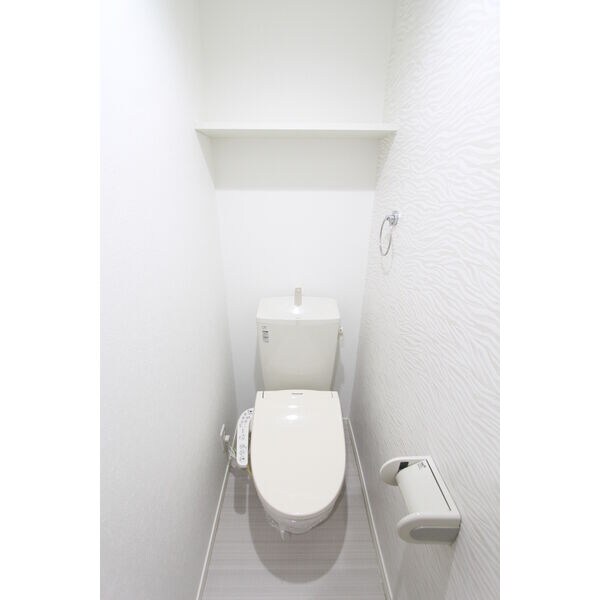 トイレ(同タイプのお部屋の写真です。)