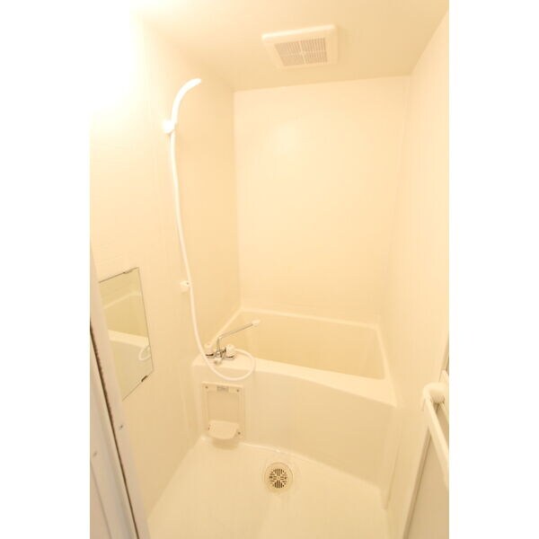 浴室(同室シリーズの物件となります。)
