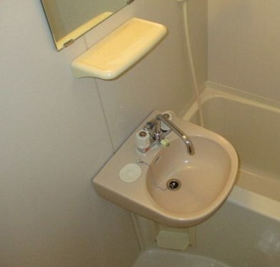 物件内観写真9　(洗面台)