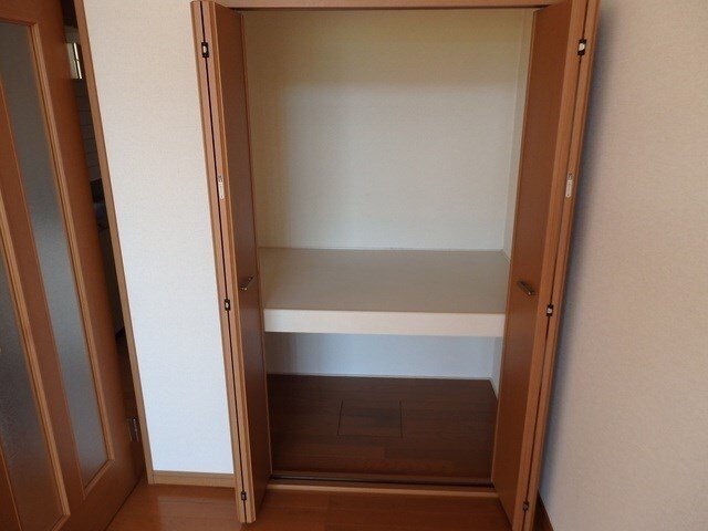 物件内観写真11　(※別部屋・反転)