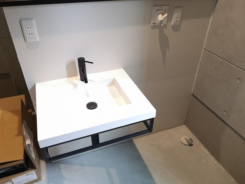 物件内観写真11　(洗面台)