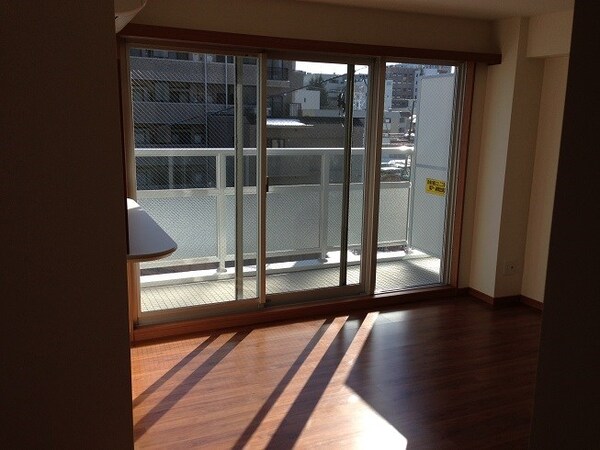 居室(イメージ【402号室写真】)