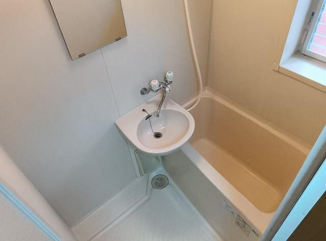 物件内観写真9　(洗面台)