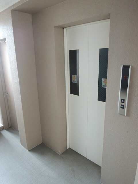 物件内観写真16　(エレベーター)