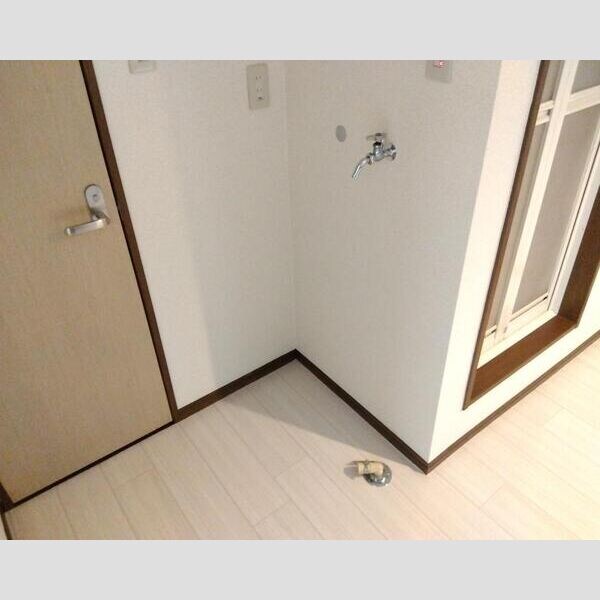 建物設備(洗濯機置場)