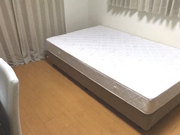 寝室(家具家電は付いていません。)