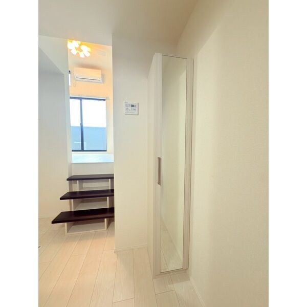 玄関(※同じシリーズの室内写真)