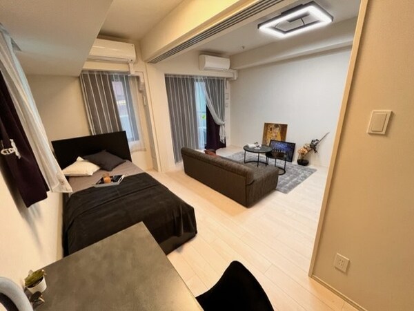 寝室(※モデルルーム（家具家電は尽きません）)