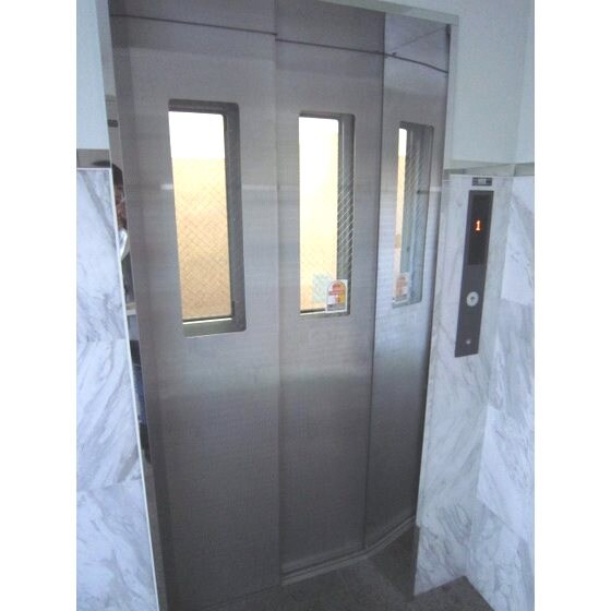 物件内観写真14　(エレベーター)