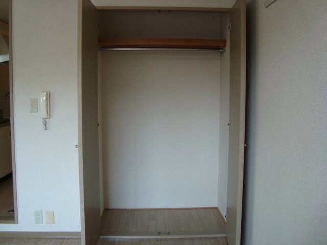 物件内観写真12　(クローゼット)