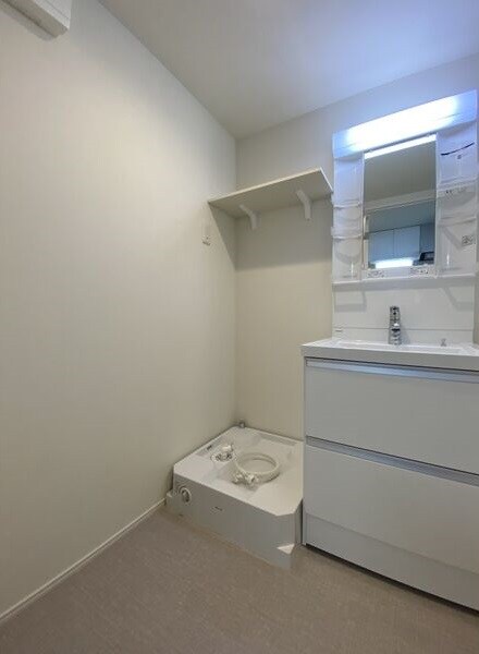 物件内観写真3　(同じシリーズ物件のモデルルーム写真となります)