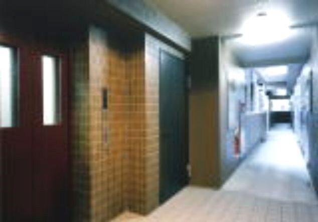 物件内観写真13　(エレベーター)