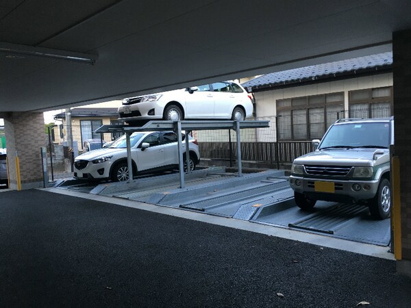 駐車場(駐車場)