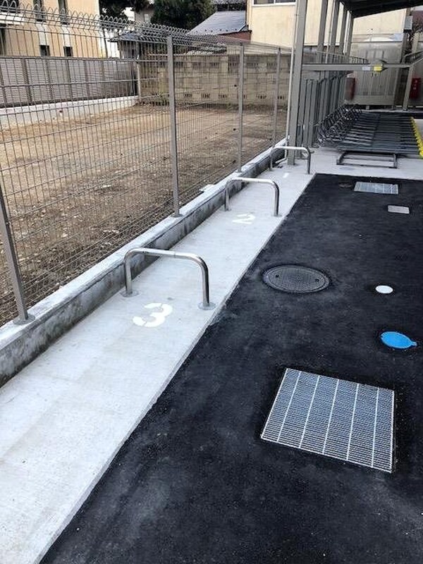 建物設備(バイク置き場)