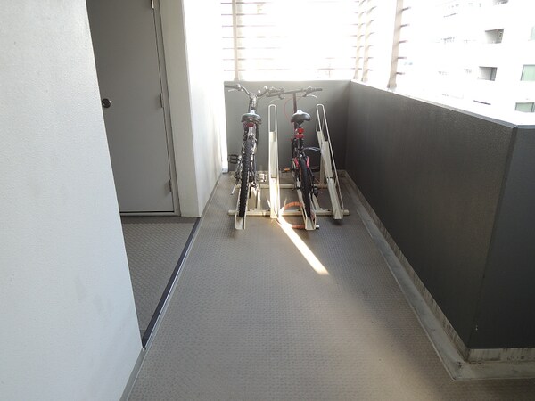 バルコニー(駐輪場)