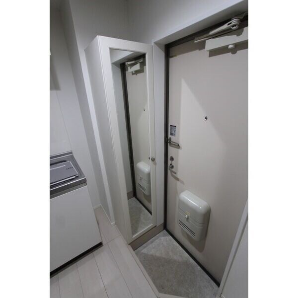 物件内観写真2　(同タイプのお部屋の写真です。)