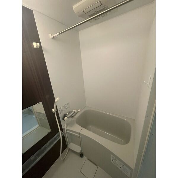 物件内観写真6　(同タイプのお部屋の写真です。)