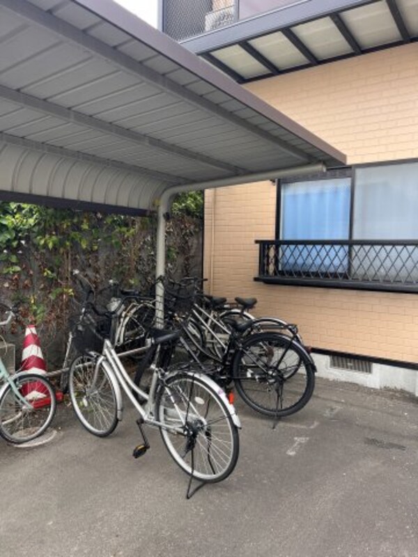 建物設備(駐輪場)