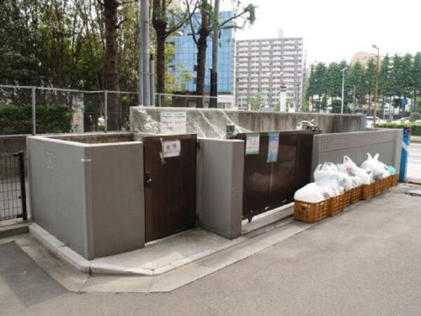 建物設備(敷地内ゴミ置き場)