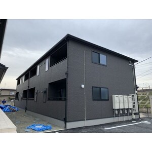 イーストブルーサンロクA棟外観写真