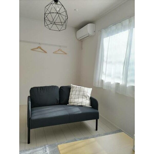 物件内観写真3　(モデルルーム(家具家電は付属しません))