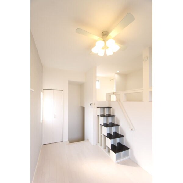 物件内観写真4　(同タイプの写真です。)