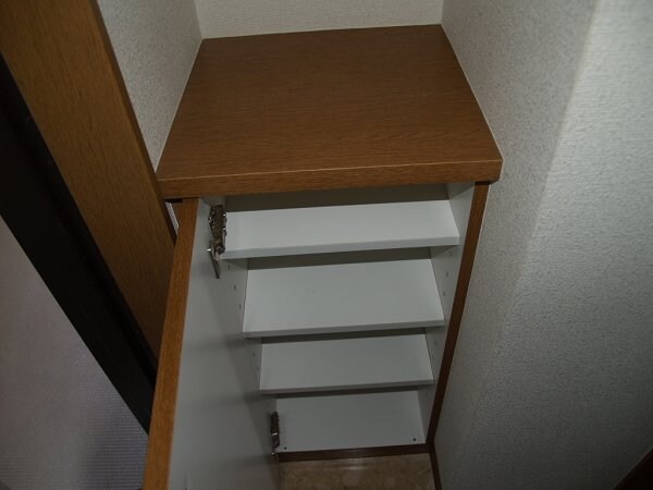 物件内観写真11　(下駄箱)