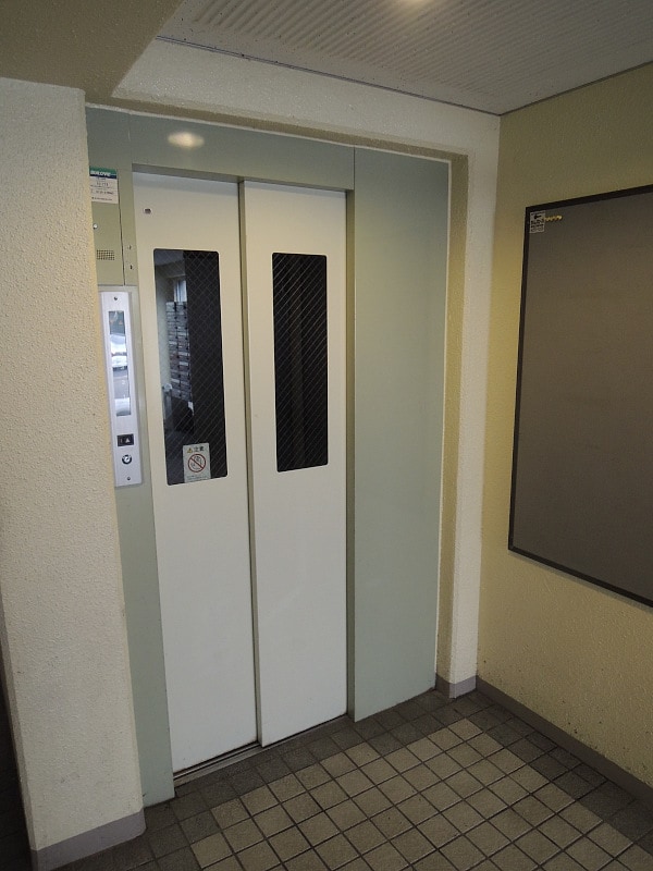 建物設備(エレベーター)