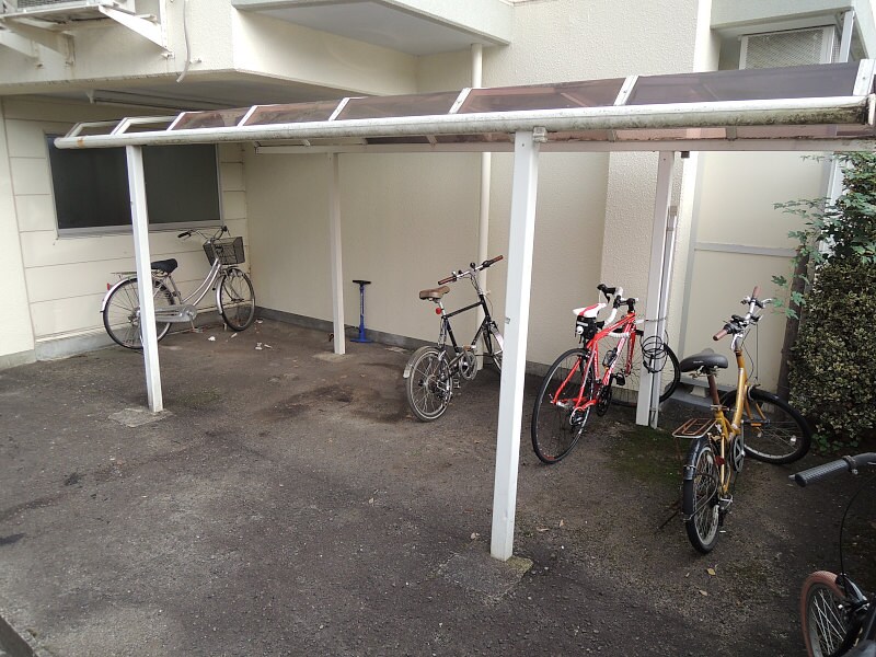 物件内観写真18　(駐輪場)