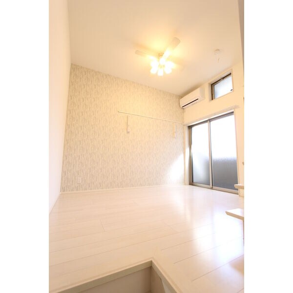 居室(同タイプのお部屋の写真です。)