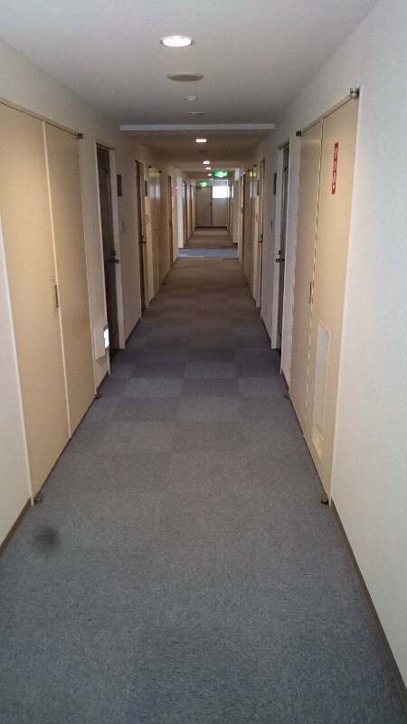 物件外観写真2　(内廊下)