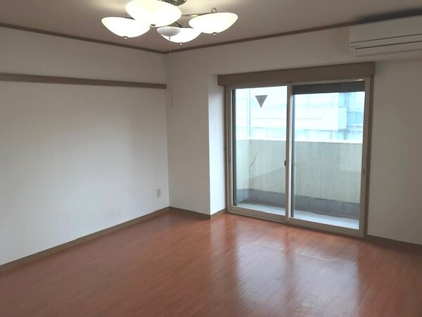 寝室(家具家電がついています。)