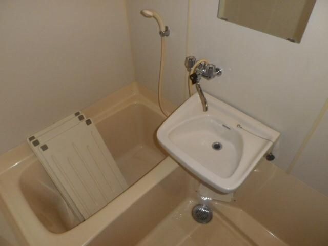 物件内観写真9　(洗面台)