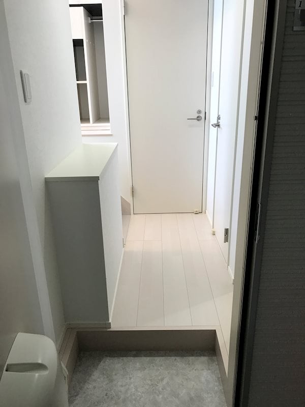 玄関(同シリーズの写真です。)