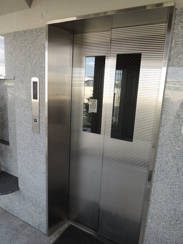 エントランス(エレベーター)