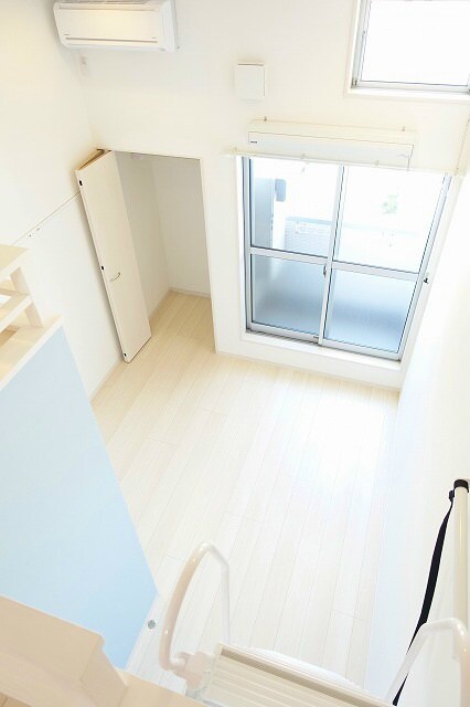 物件内観写真12　(洋室)